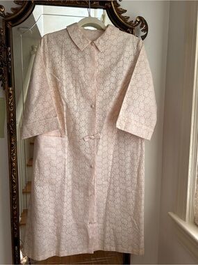 Light Pink Eyelet Vtg House Coat